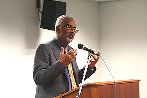 Dr. Clayborne Carson at the Public Diplomacy Center in Brussels (November 20, 2007)