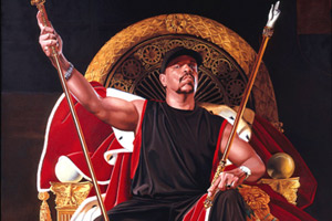 Rap star Ice T in a 2005 oil portrait by Kehinde Wiley (Private collection, courtesy Rhona Hoffman Gallery; © Kehinde Wiley) 