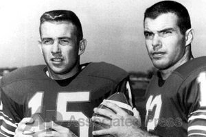 Jack Kemp was a star American football player and a U.S. congressman from New York. (© AP Images)